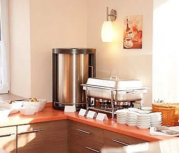 Post - Regionales Grosses Fruehstuecksbuffet - Auch Gf & Lf מלון שיידג