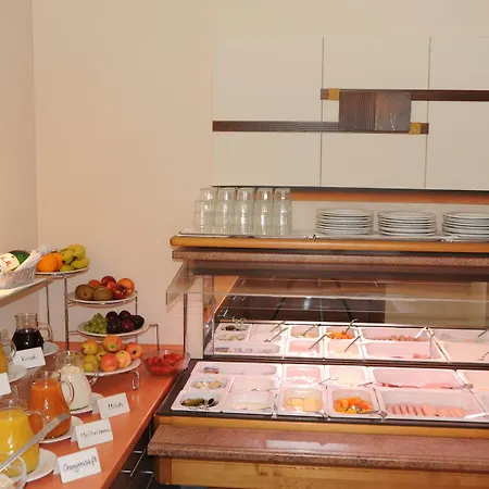 Post - Regionales Grosses Fruehstuecksbuffet - Auch Gf & Lf