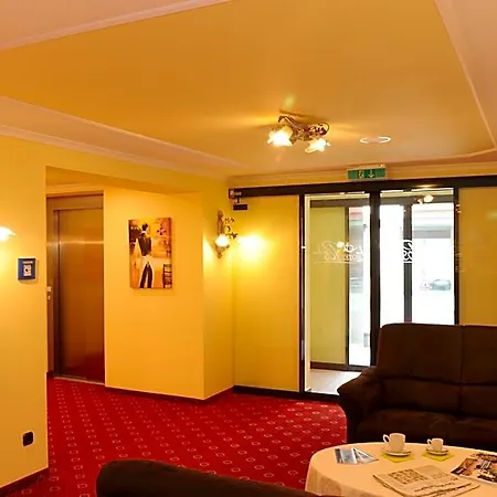 فندق Post - Regionales Grosses Fruehstuecksbuffet - Auch Gf & Lf شايديغ